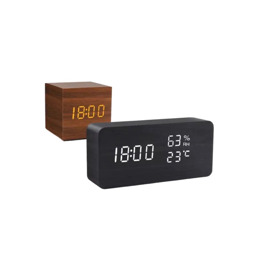 Reloj LED con alarma