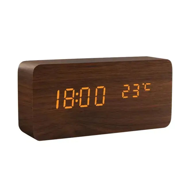 Reloj LED con alarma