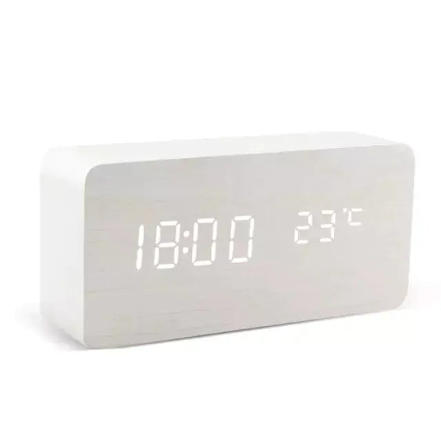 Reloj LED con alarma