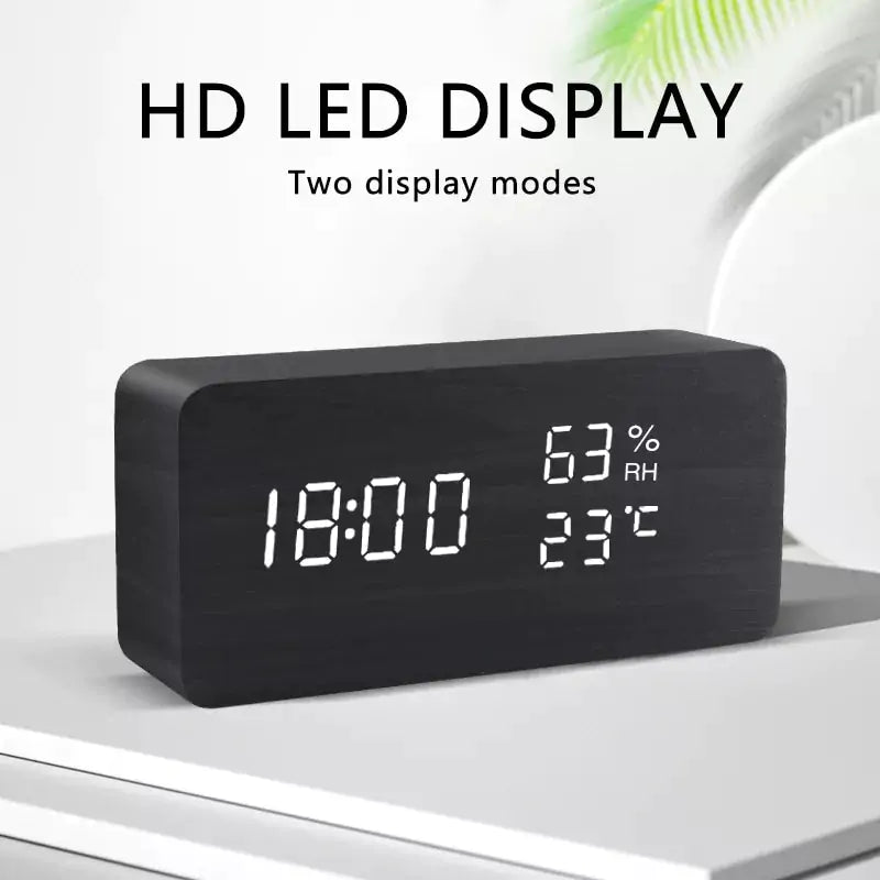 Reloj LED con alarma